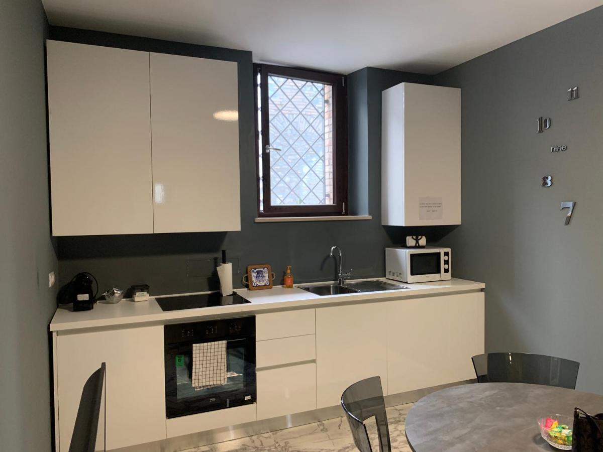 Modern City Center Apartment Benevento Exterior photo